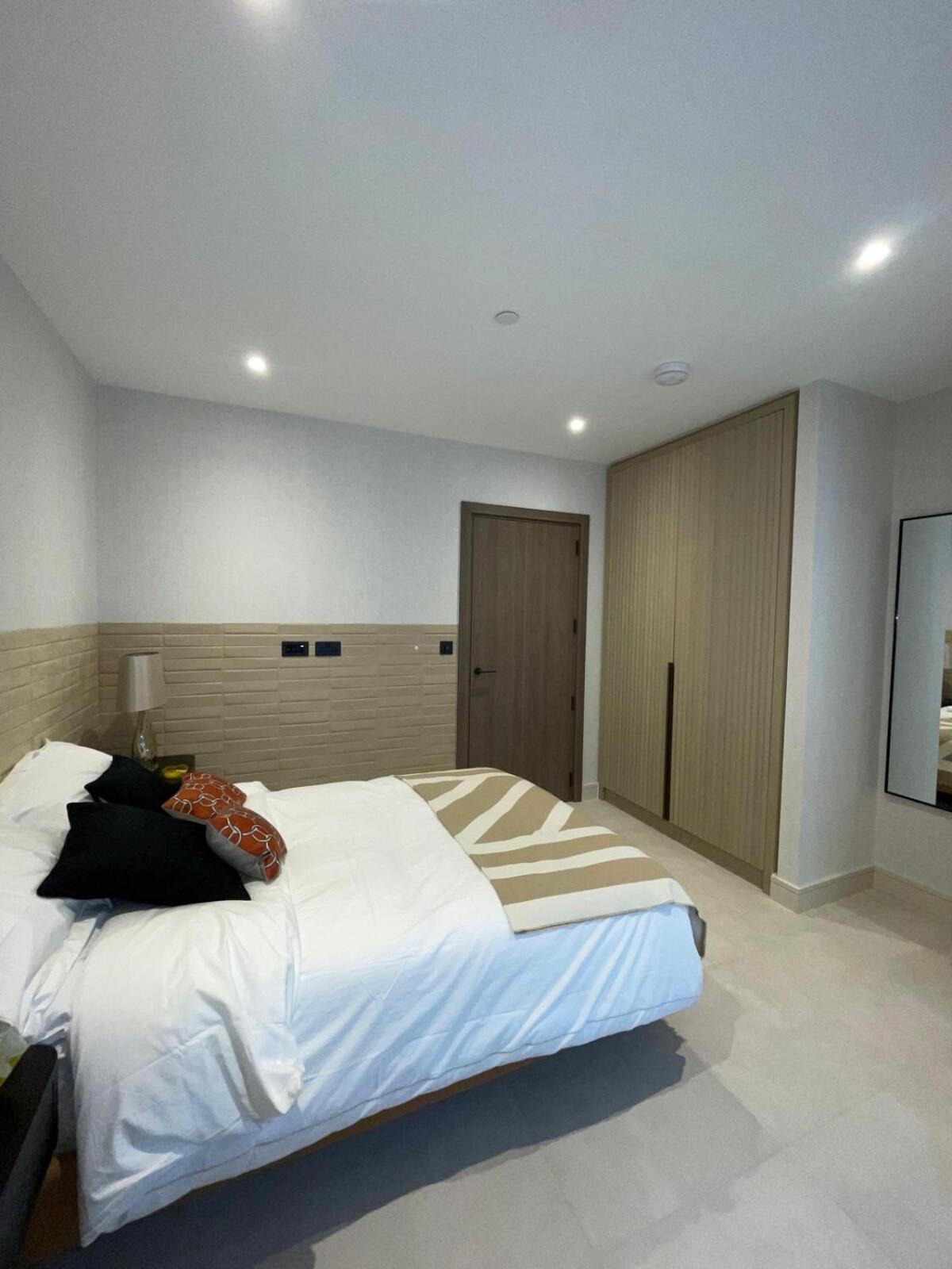 Super Luxury 2 Bed Flat In Nine Elms Appartement